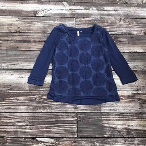 Blue 3/4 Quarter Length Top With Floral Detail